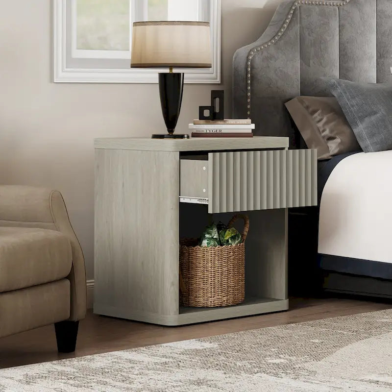 Table de chevet style ferme moderne avec tiroir cannelé et étagère de rangement ouverte