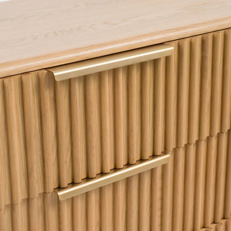 Commode verticale en bois de chêne naturel moderne à 4 tiroirs avec poignées dorées